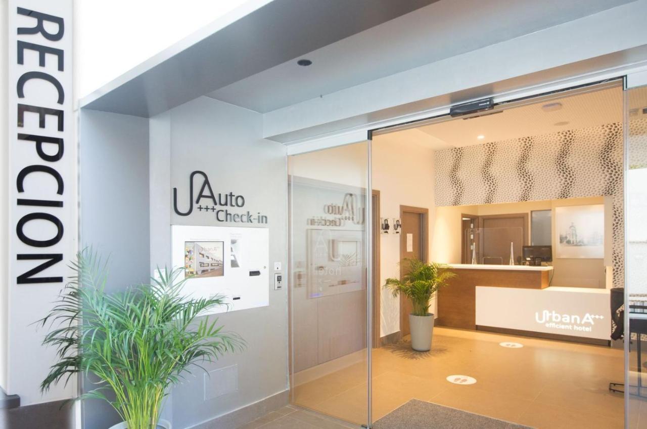 Urban A+++ Hotel Tres Cantos Eksteriør billede